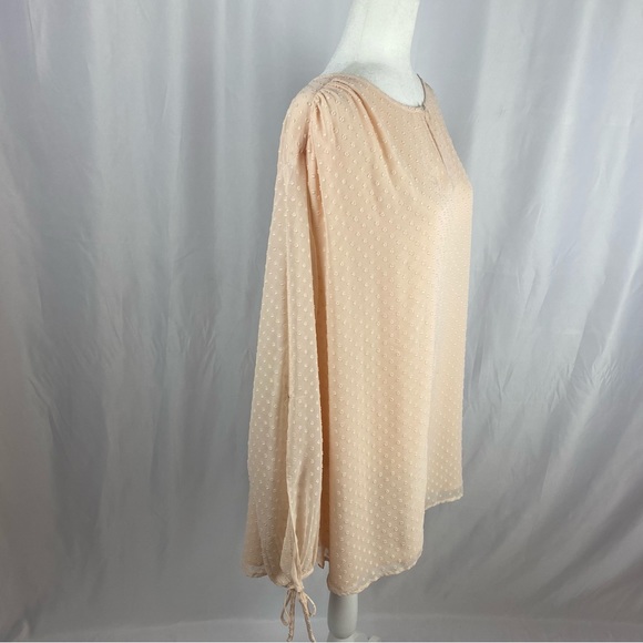 The Limited Peach Polka Dot Blouse with Side Slit Shoulders, Size 2X. - Picture 7 of 9
